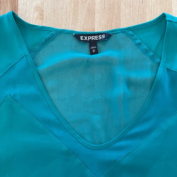 Express mesh panel 3/4 sleeve top (M) - Picture 2 of 3